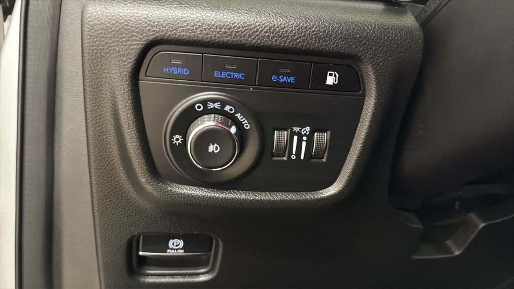 Used 2024 Silver Jeep 4xe image 17