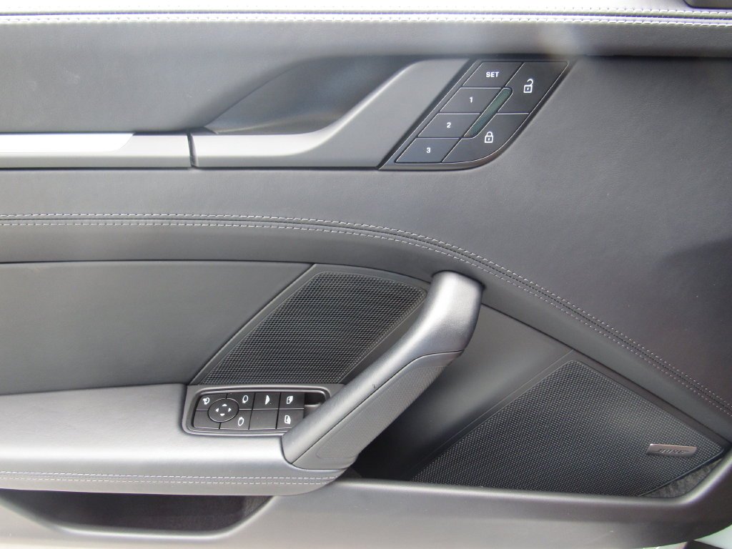 2025 Porsche 911 - Photo 26