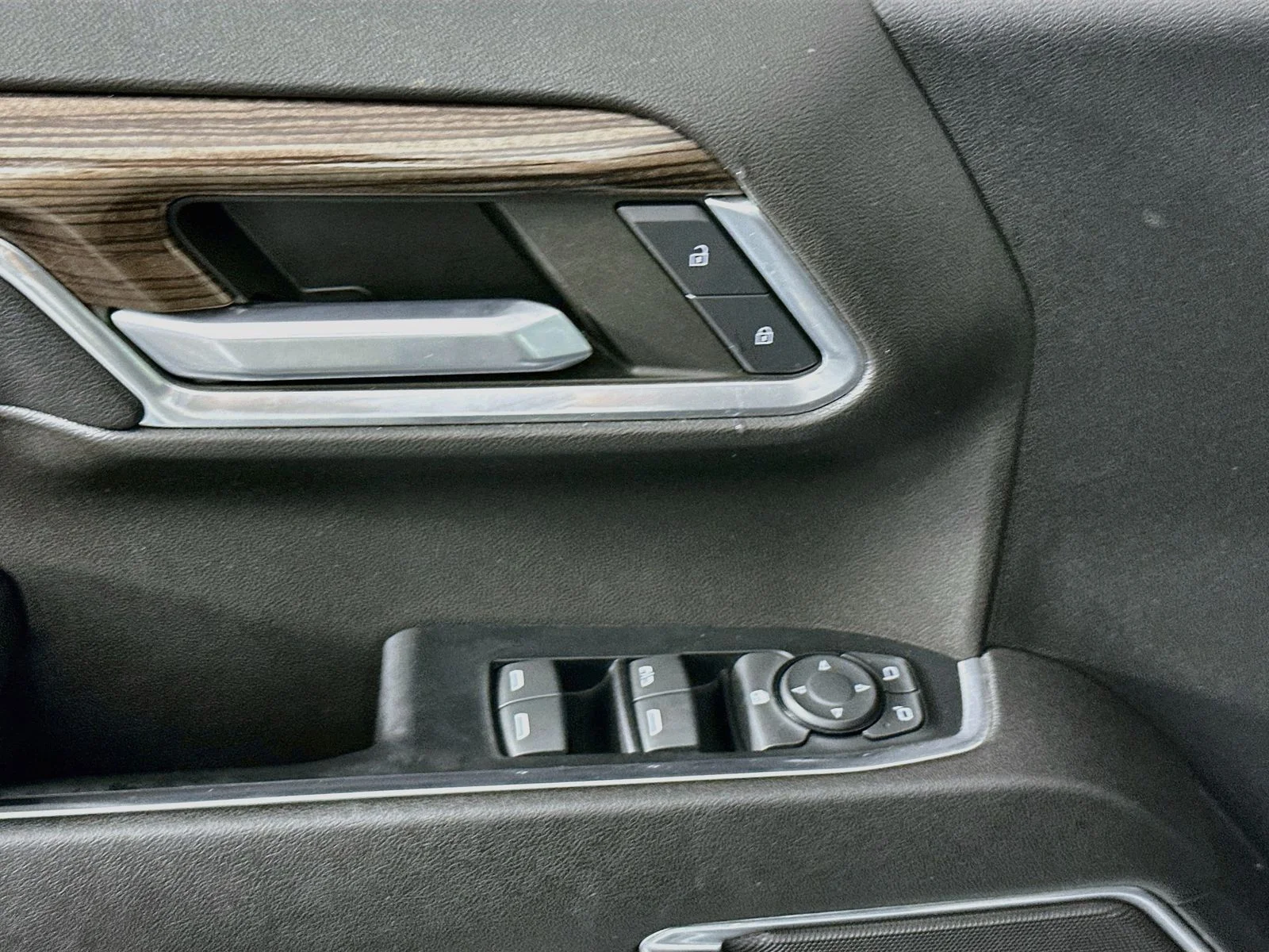 Used 2023 Sterling Gray Metallic Chevrolet RST image 19