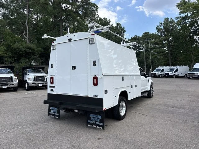 Used 2022 White Ford Lariat image 8