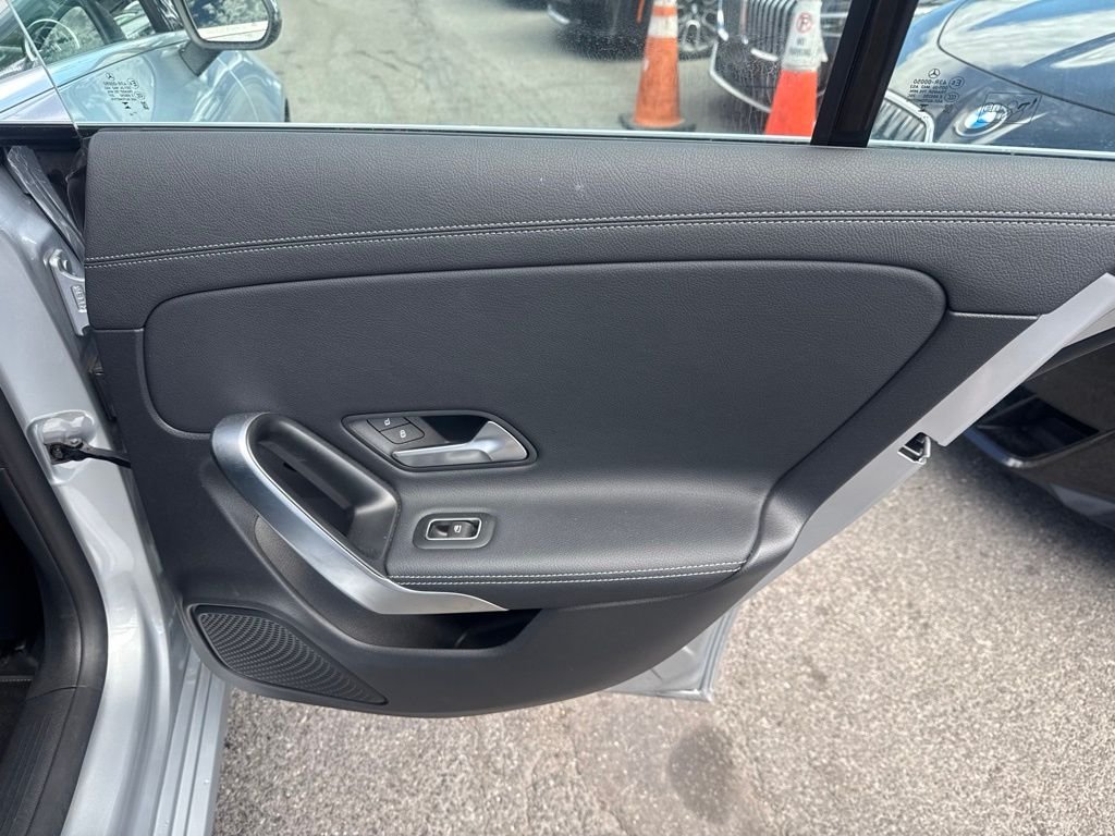 Used 2025  Mercedes-Benz CLA 250 image 17
