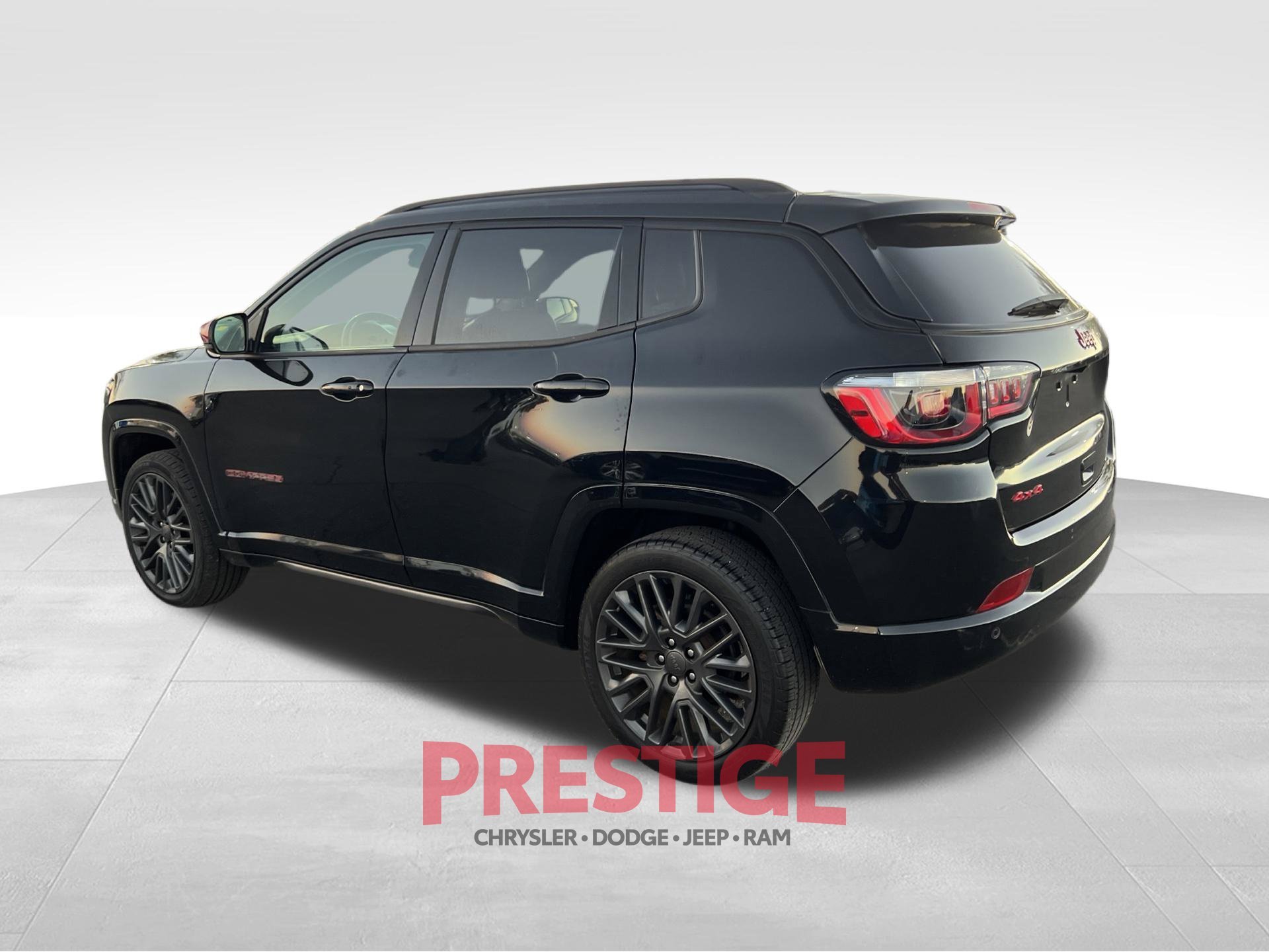 2023 Jeep Compass (RED) Edition - Photo 11