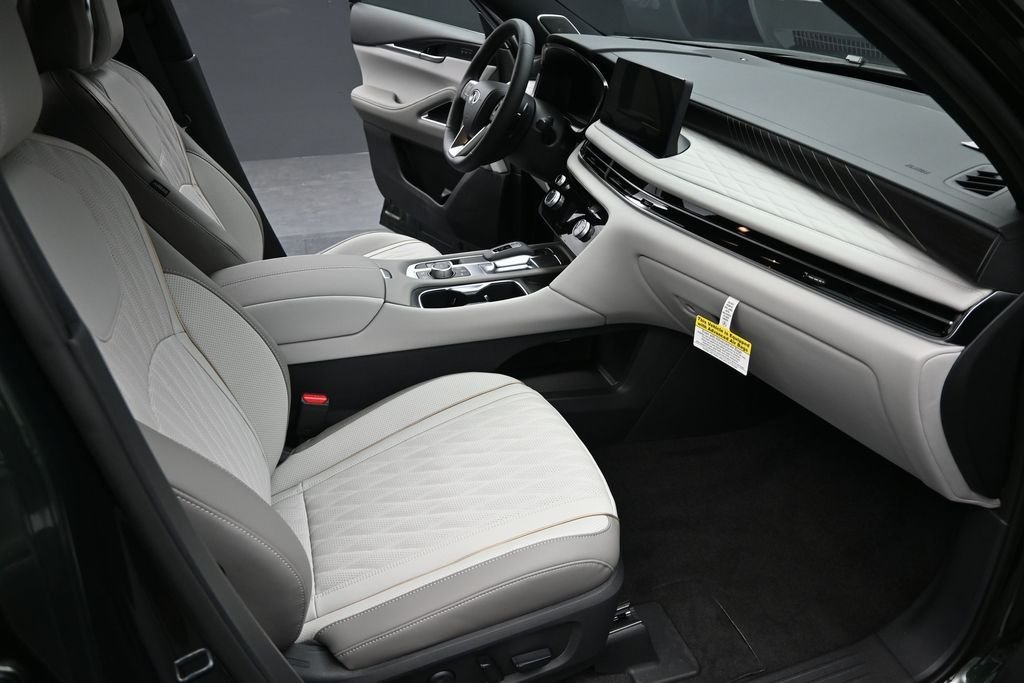 New 2027 2T DEEP EMRLD INFINITI Autograph AWD image 18