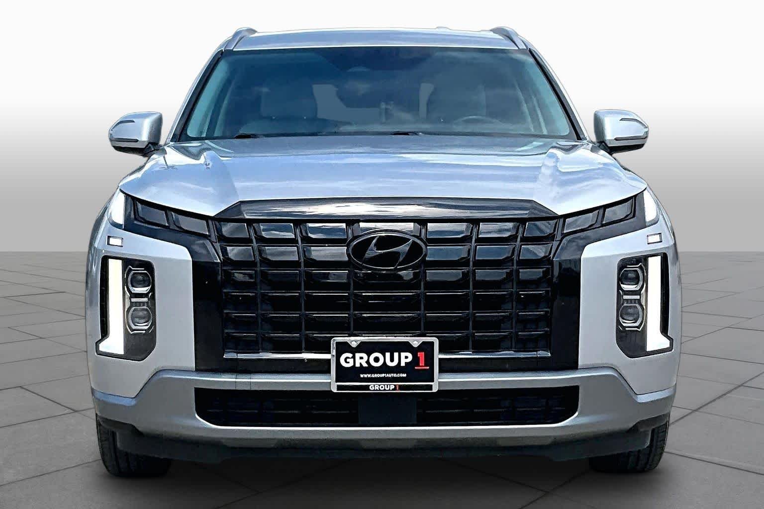 Used 2025 Typhoon Silver Hyundai SEL image 4