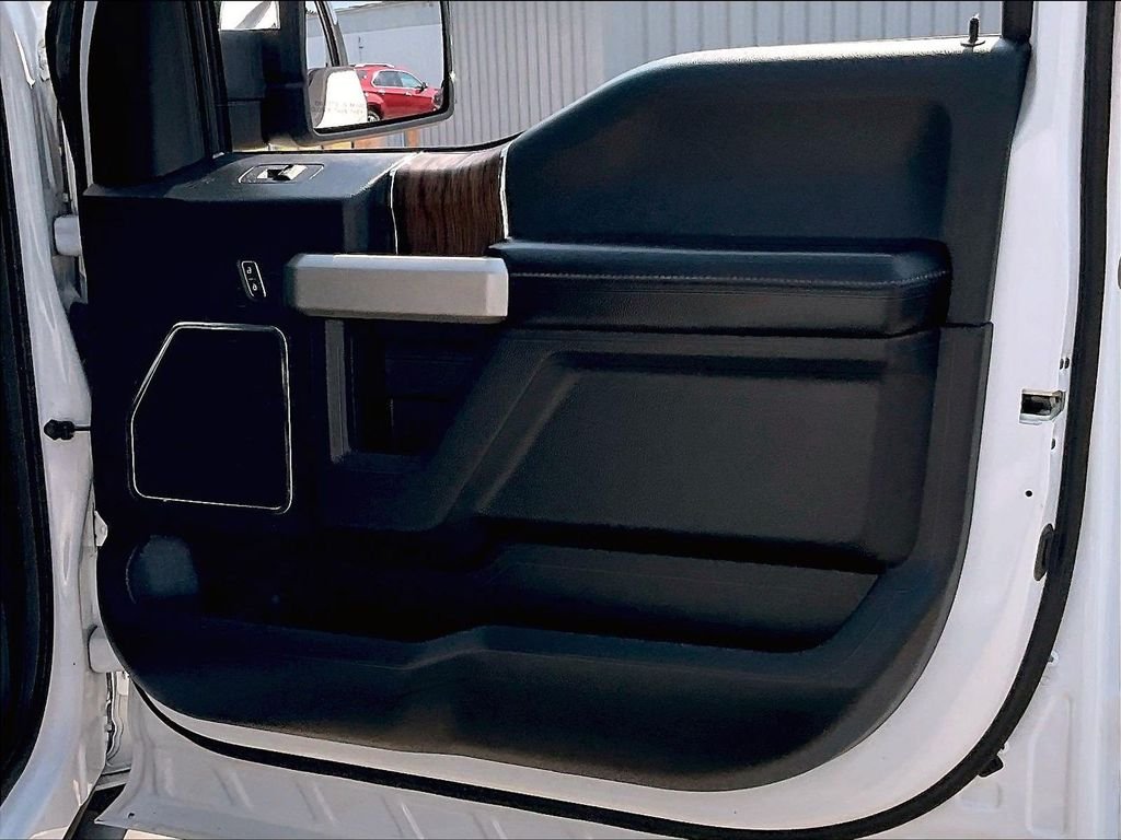 Used 2018 White Ford Lariat image 12