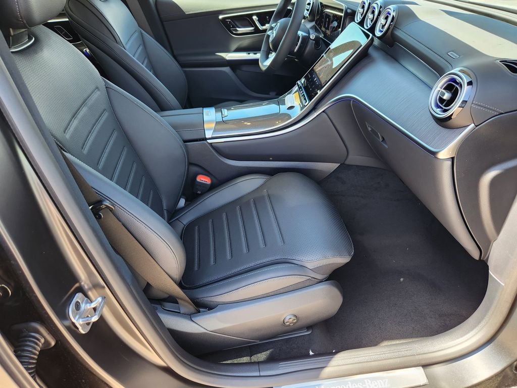 New 2026 MANUFAKTUR Graphite Grey Magno Mercedes-Benz GLC300 4MATIC® image 15