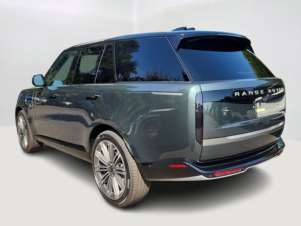 New 2026 Belgravia Green Land Rover SE image 4
