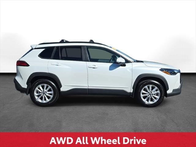 Certified Used 2023 WIND CHILL PEARL* Toyota LE image 5