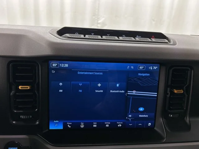 Used 2022 Gray Ford Badlands image 13