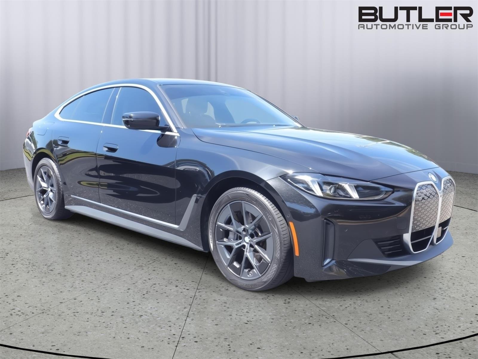 Used 2025 Black Sapphire Metallic BMW eDrive40 image 3