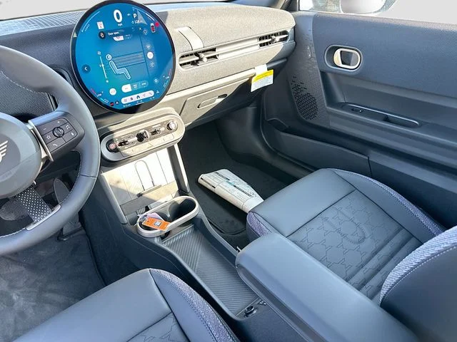 New 2026 Blue MINI Signature Plus image 18