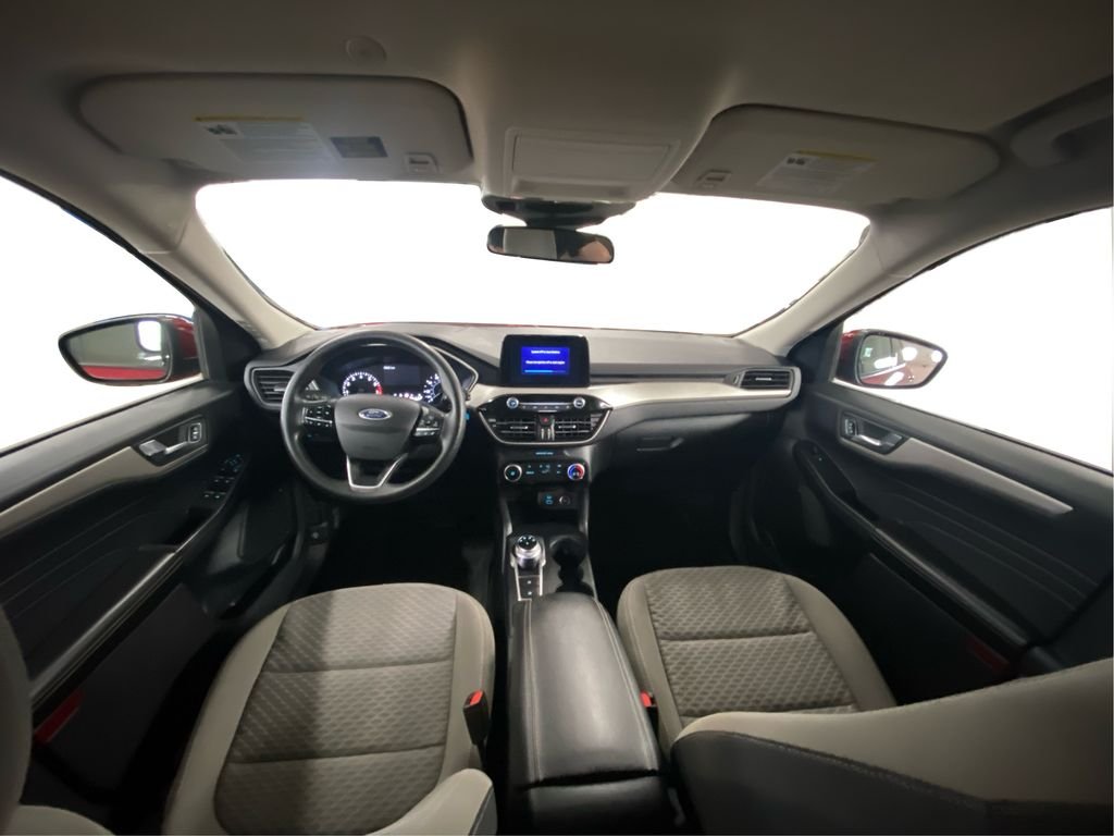 Used 2021 Red Ford SE image 13