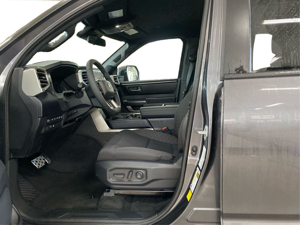 2026 Toyota Tundra SR5 - Photo 7