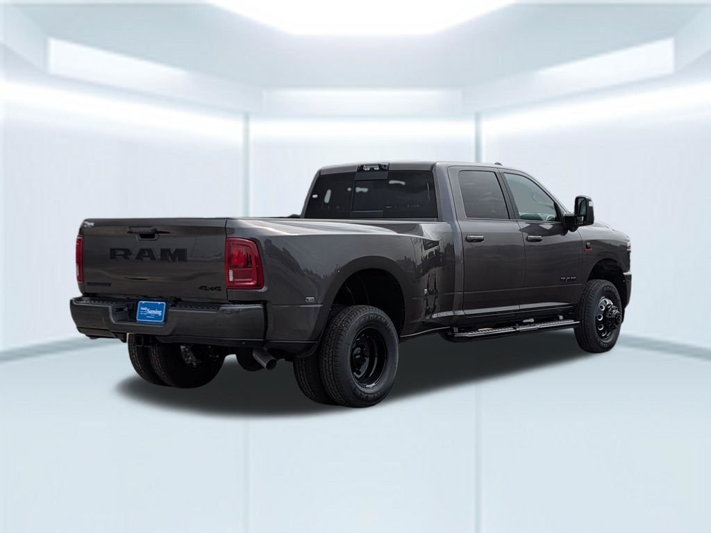 New 2026 Granite Crystal Metallic Clear-Coat Exterior Paint RAM Laramie image 7