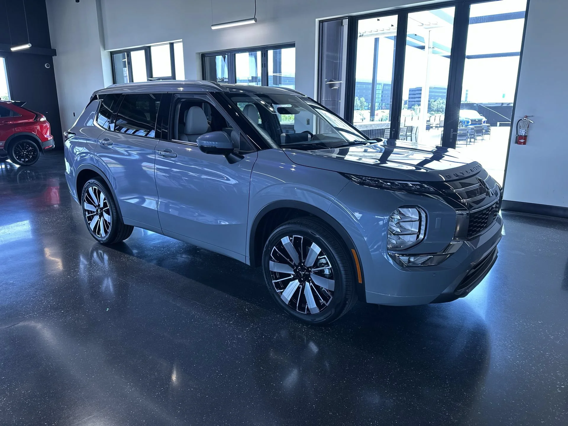 New 2026 Moonstone Gray Metallic Mitsubishi SEL image 2