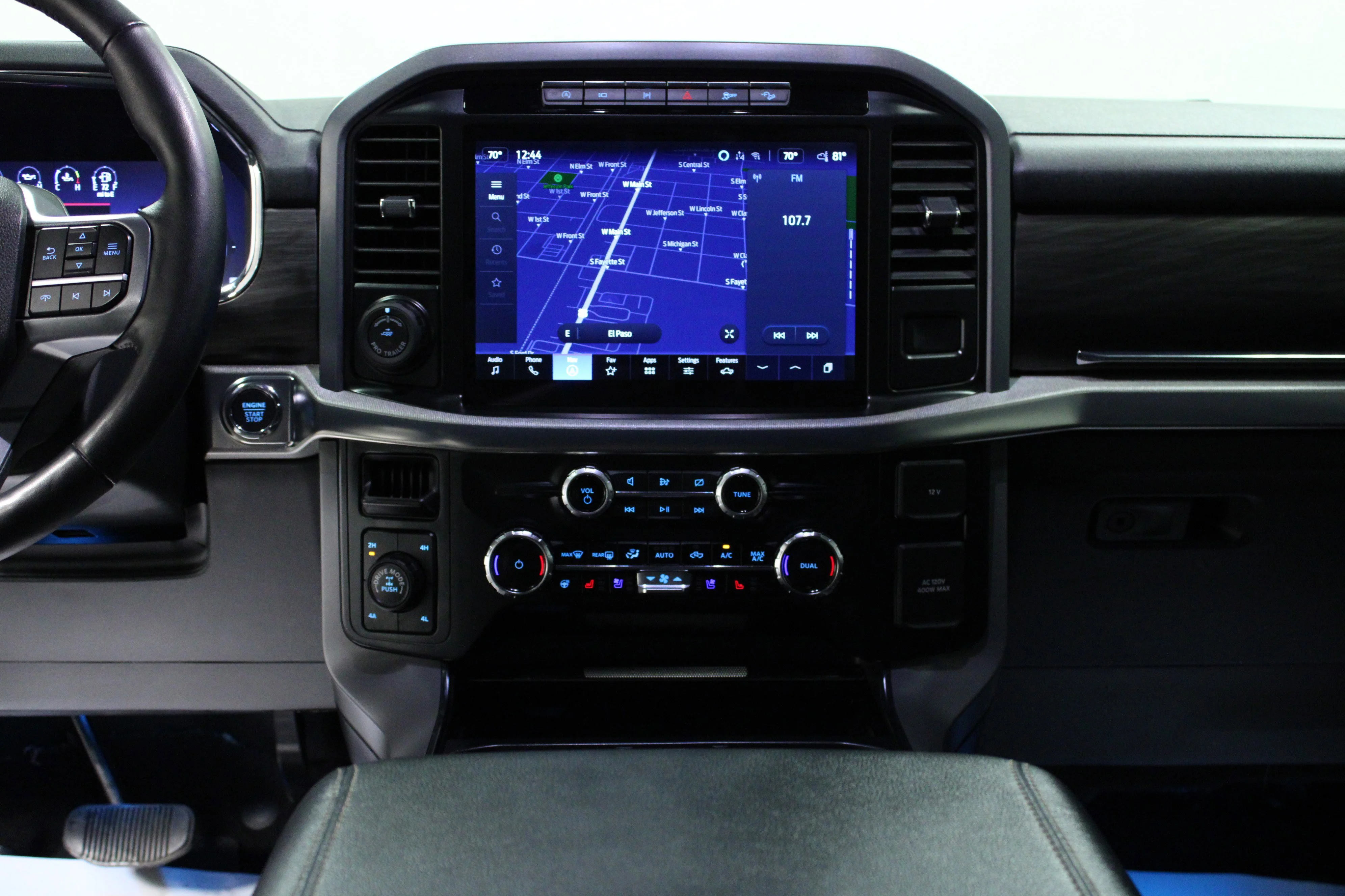 Used 2024 Avalanche Ford LARIAT image 18