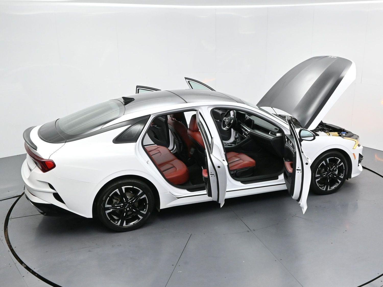Used 2022 Glacial White Pearl Kia GT-Line image 39