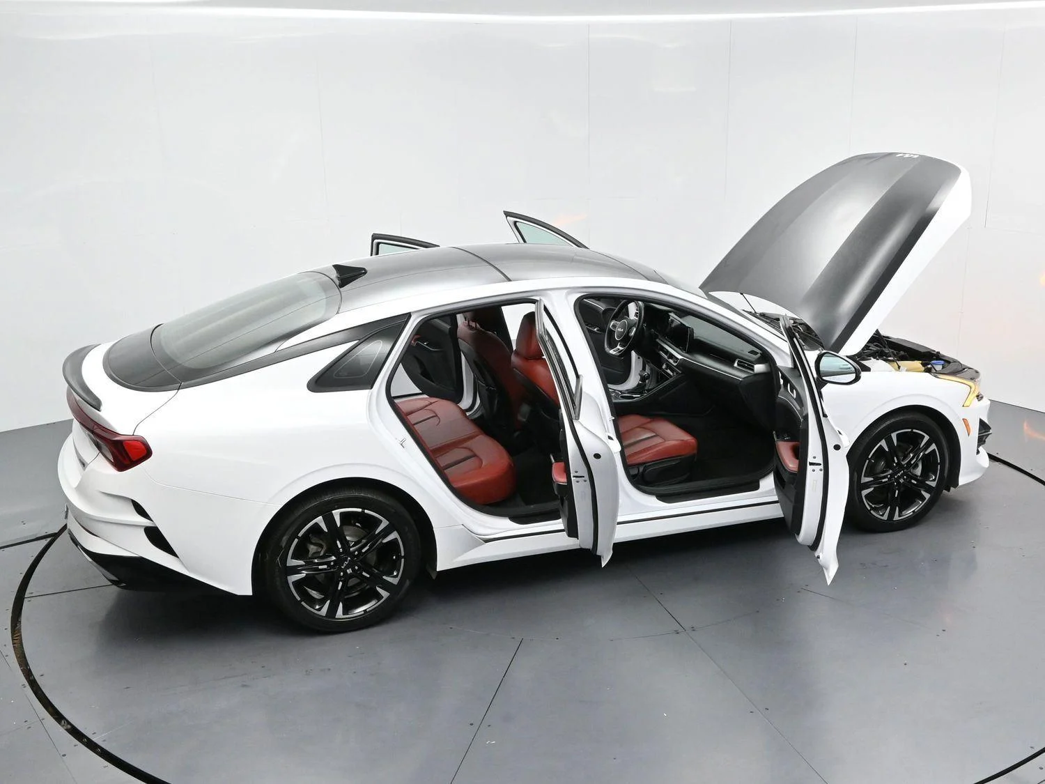 Used 2022 Glacial White Pearl Kia GT-Line image 39