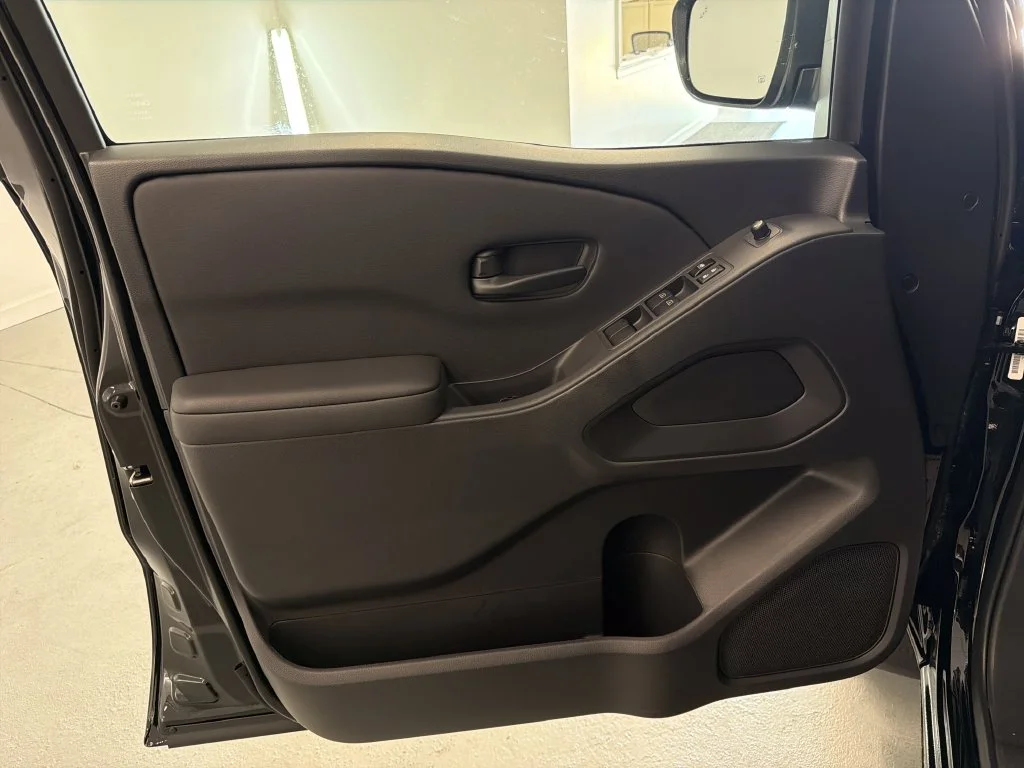 New 2027 Super Black Nissan Crew Cab SV image 11