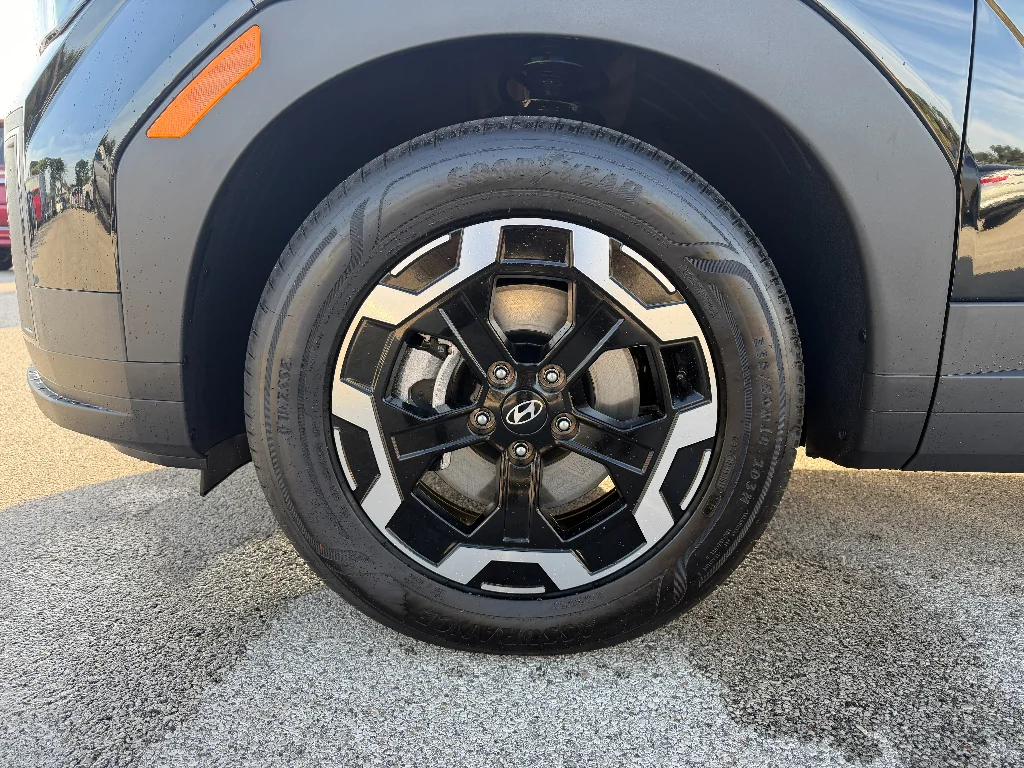 New 2027 Phantom Black Hyundai SE image 23