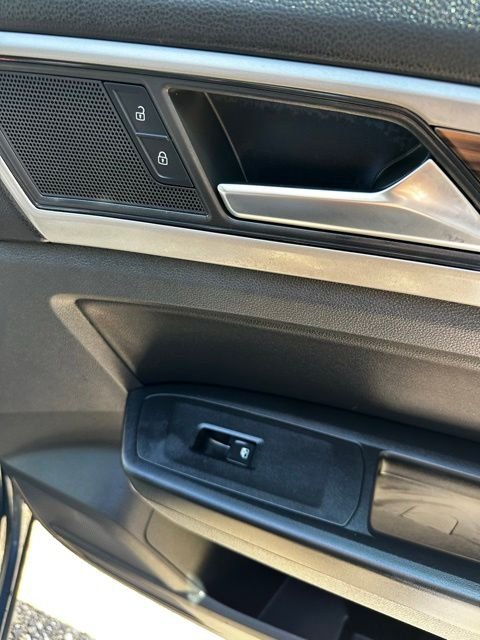 2021 Volkswagen Atlas SE w/Tech - Photo 20