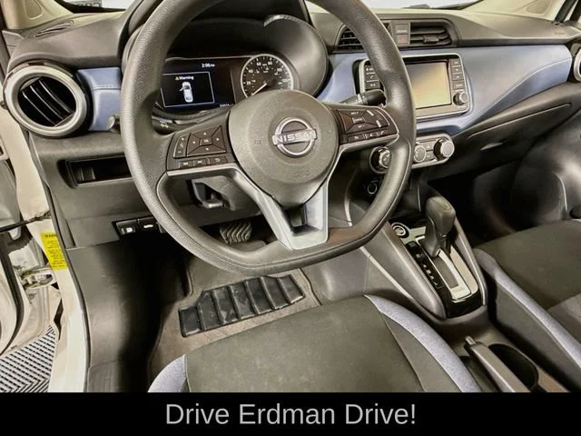 2025 Nissan Versa Sedan SV - Photo 7