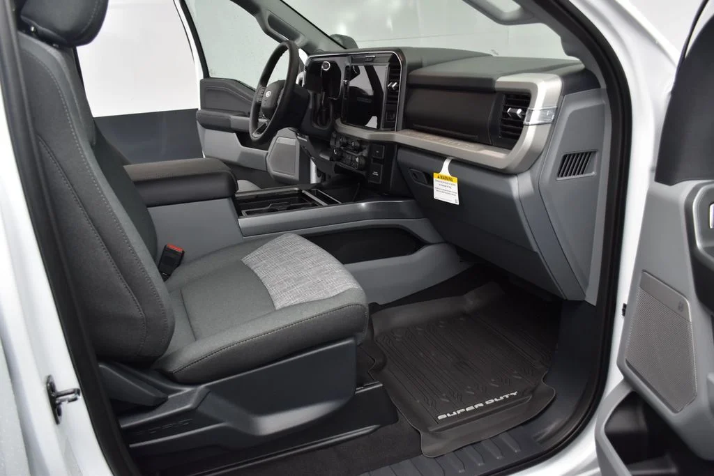New 2026 Oxford White Ford F-350® XLT image 26