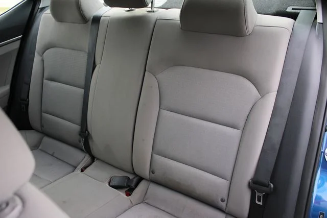 Used 2017 Blue Hyundai SE image 18
