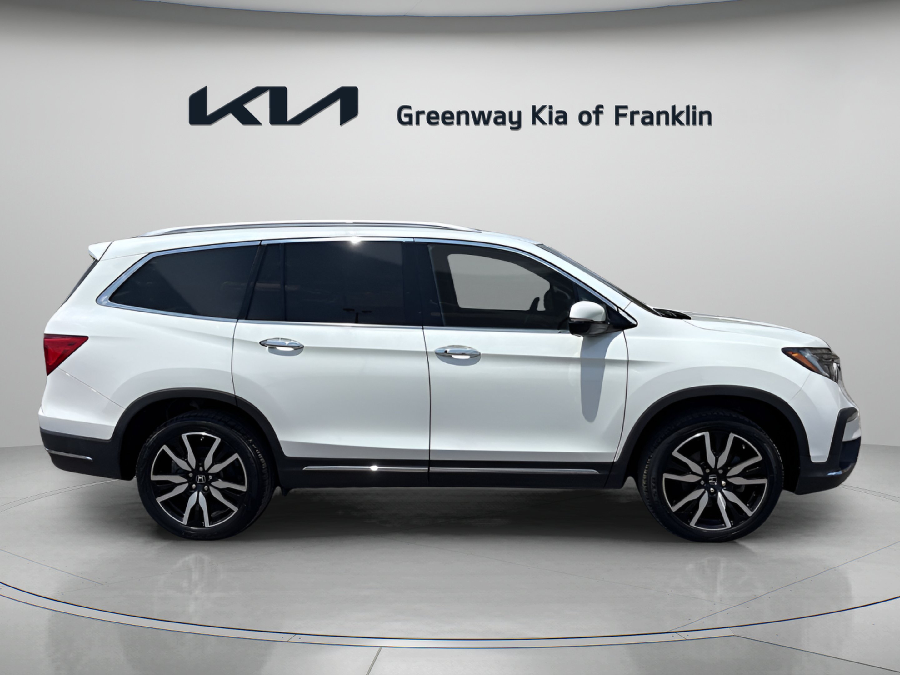 Used 2020 Platinum White Honda Touring image 7