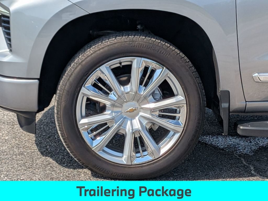 Used 2024 Gray Chevrolet High Country image 12