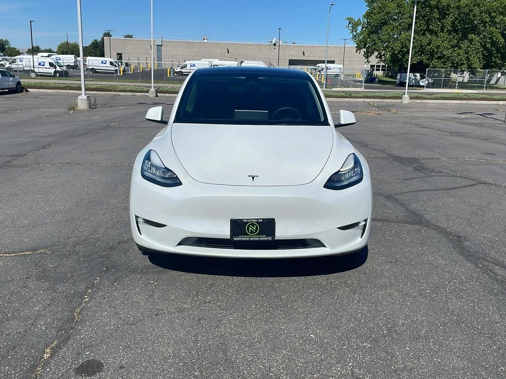 2022 Tesla Model Y Long Range - Photo 2