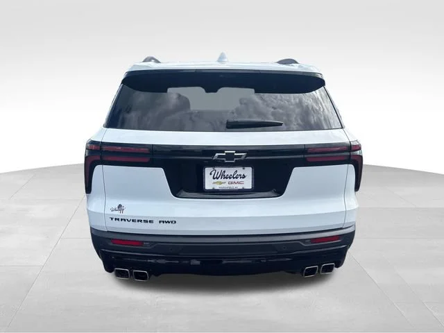 Used 2026 Summit White Chevrolet LT image 4