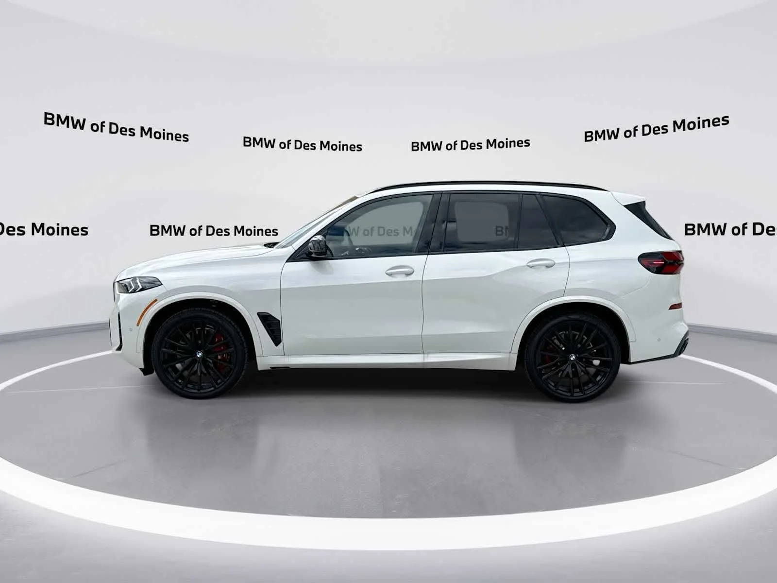New 2026 Mineral White Metallic BMW M60i image 5