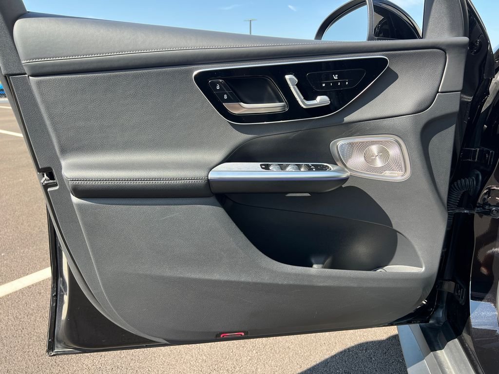 Used 2023 Black Mercedes-Benz GLC 300 image 10