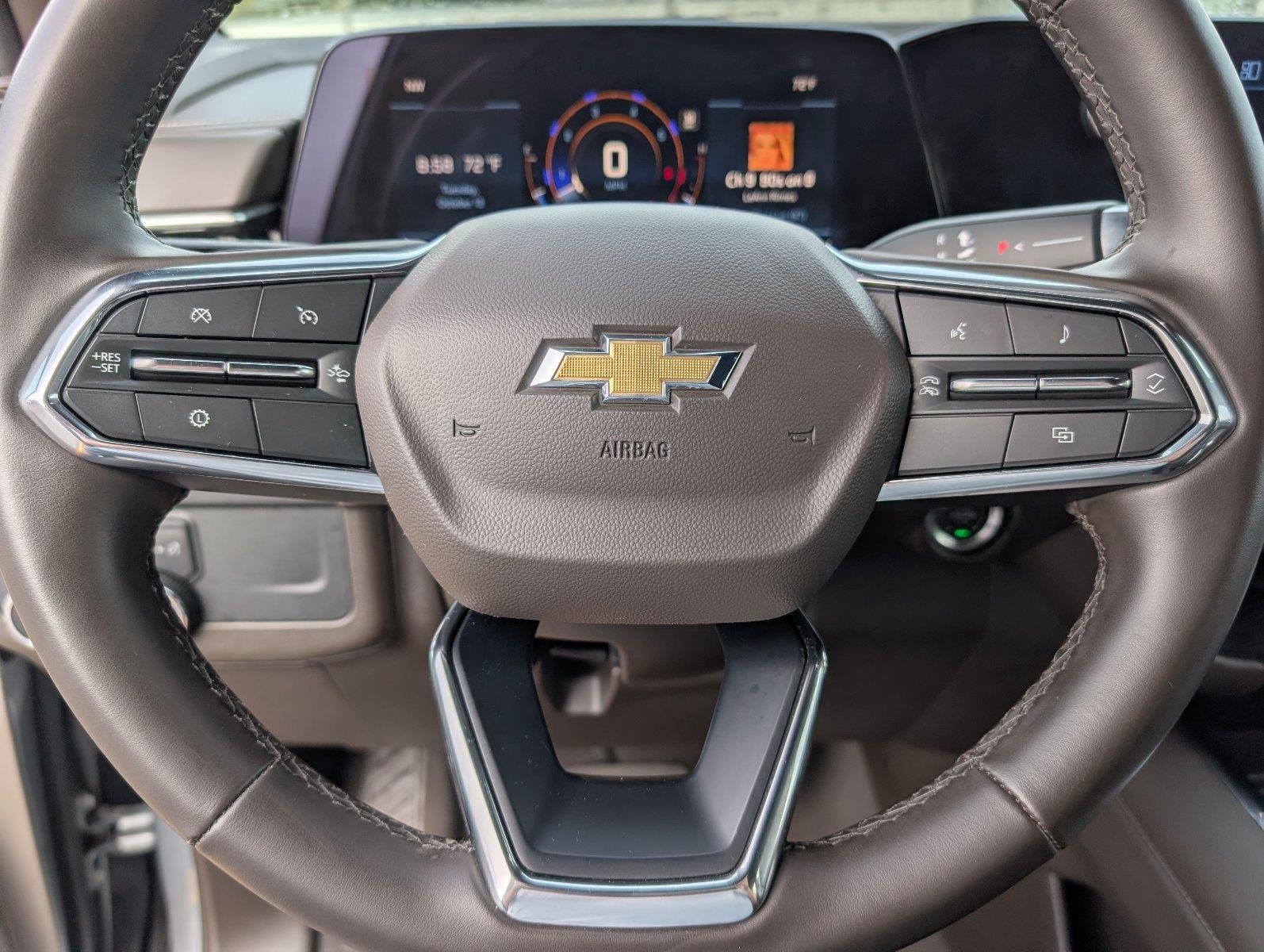 Used 2025 Sterling Gray Metallic Chevrolet LT image 26