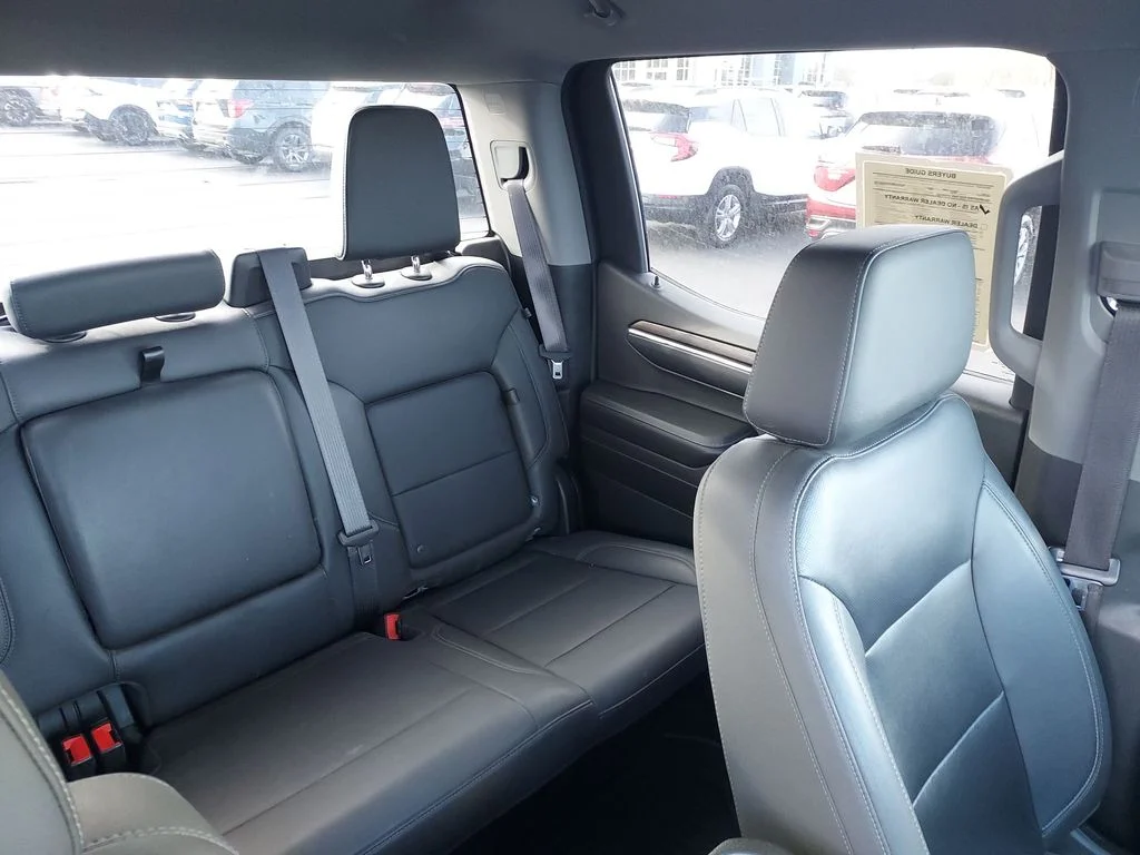 Used 2022 Silver GMC SLT image 14