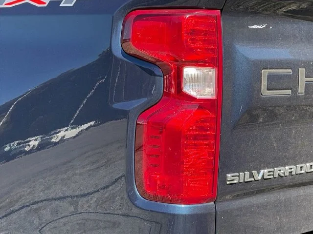 Used 2020 Blue Chevrolet LT image 13