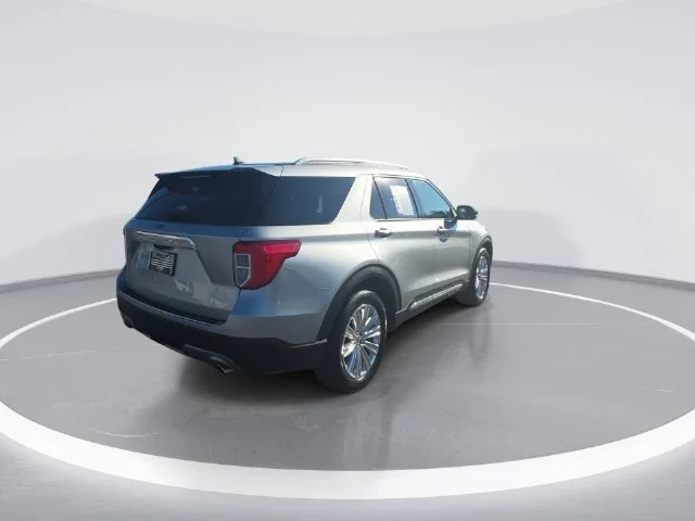 Used 2022 Silver Ford Limited image 8