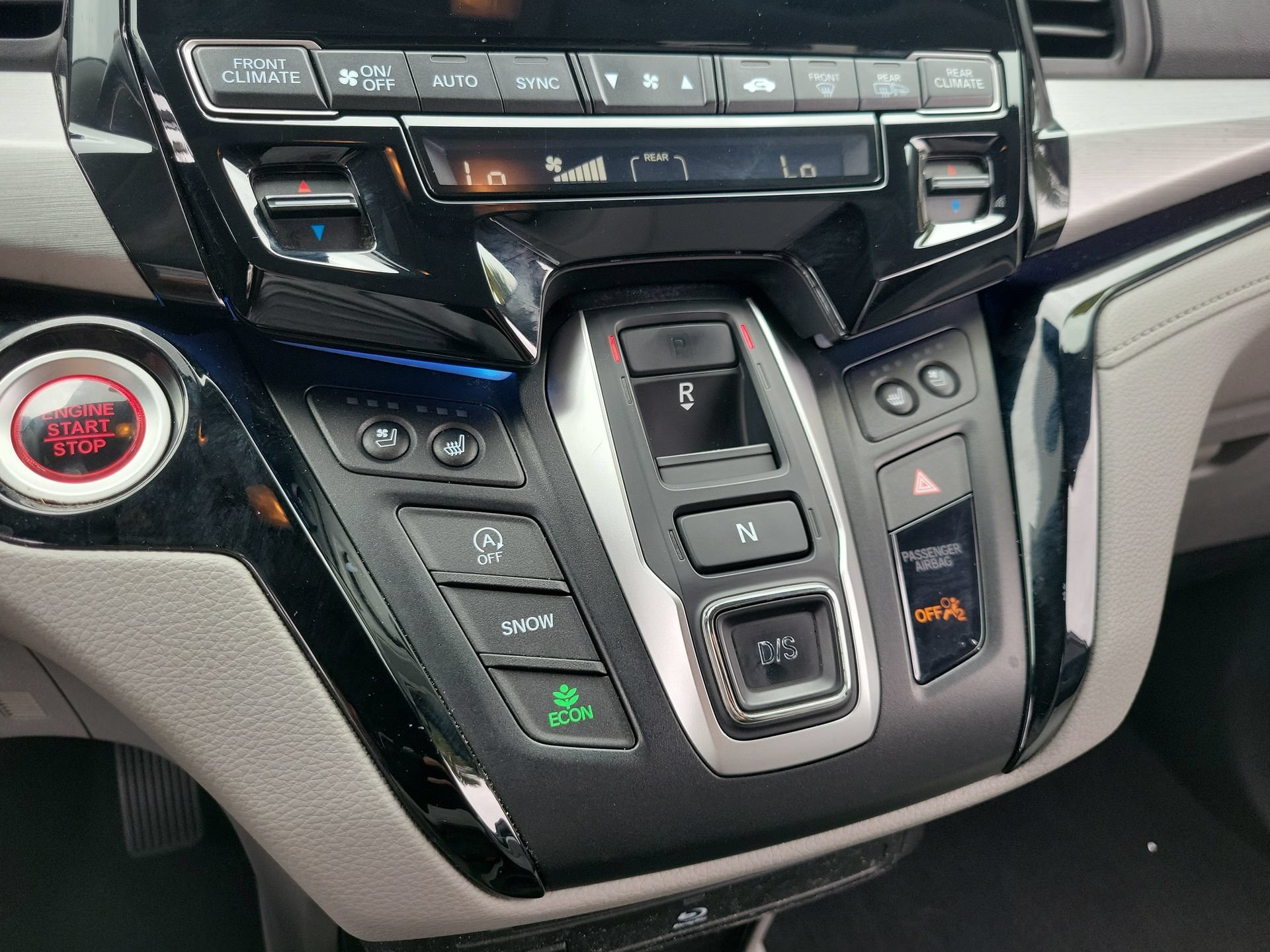 Used 2018 White Honda Elite image 25