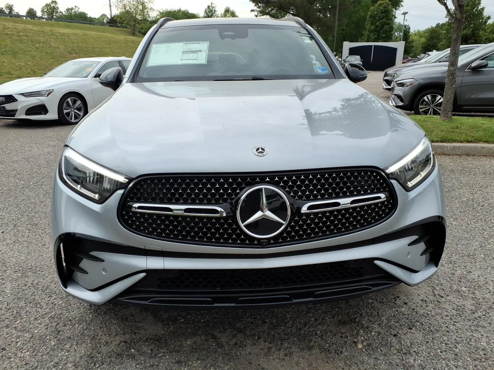 New 2026 SILVER Mercedes-Benz GLC 300 image 3