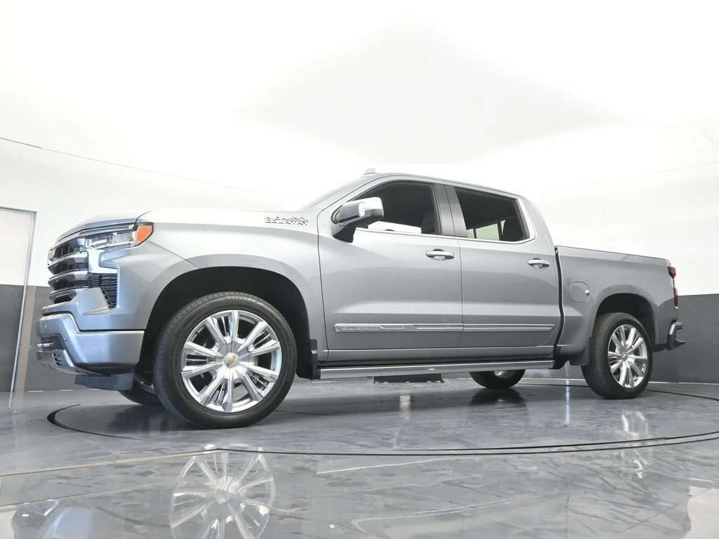 Used 2024 Sterling Gray Metallic Chevrolet High Country image 70
