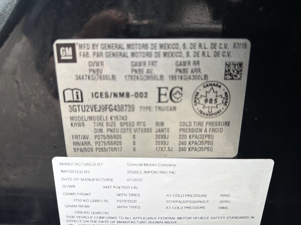 Used 2015 Black GMC SLT image 34