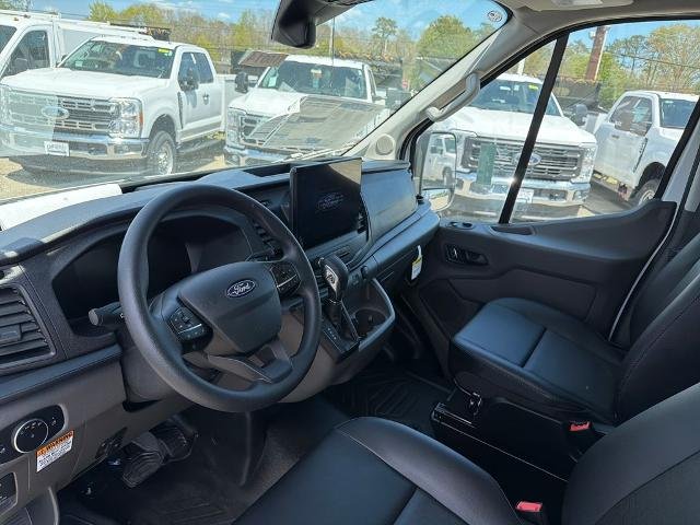 New 2026 Oxford White Ford Cutaway image 41
