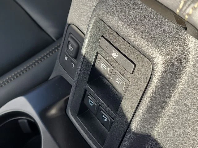 New 2026 Shadow Black Ford Badlands image 28