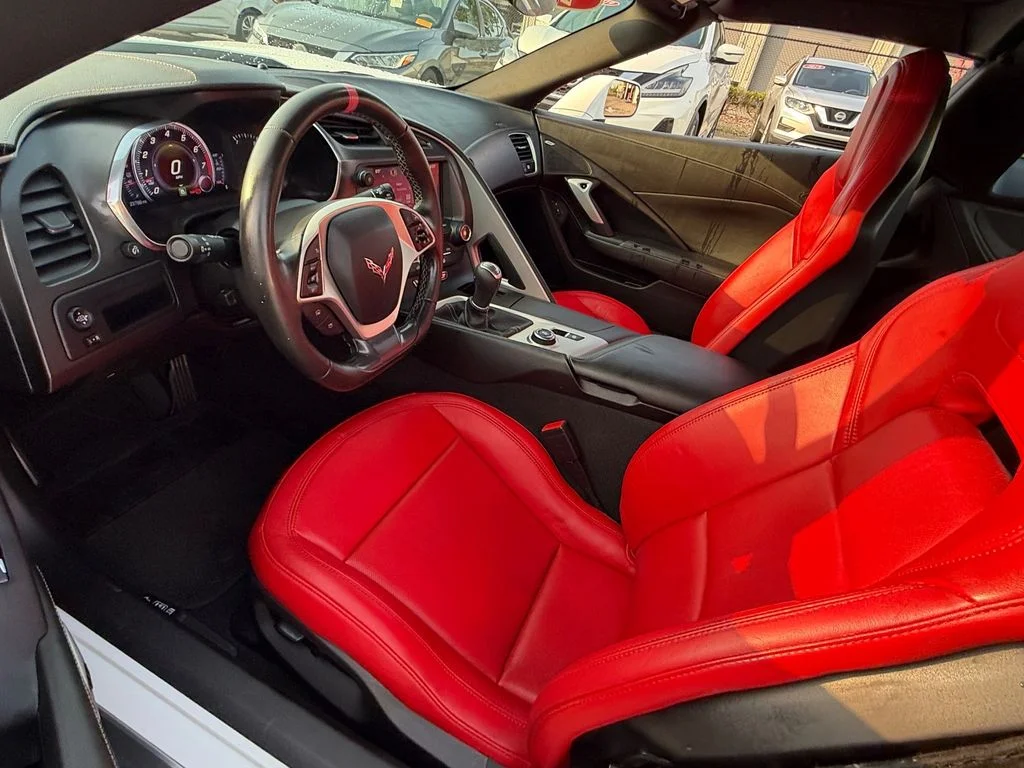 Used 2019 White Chevrolet Stingray image 12