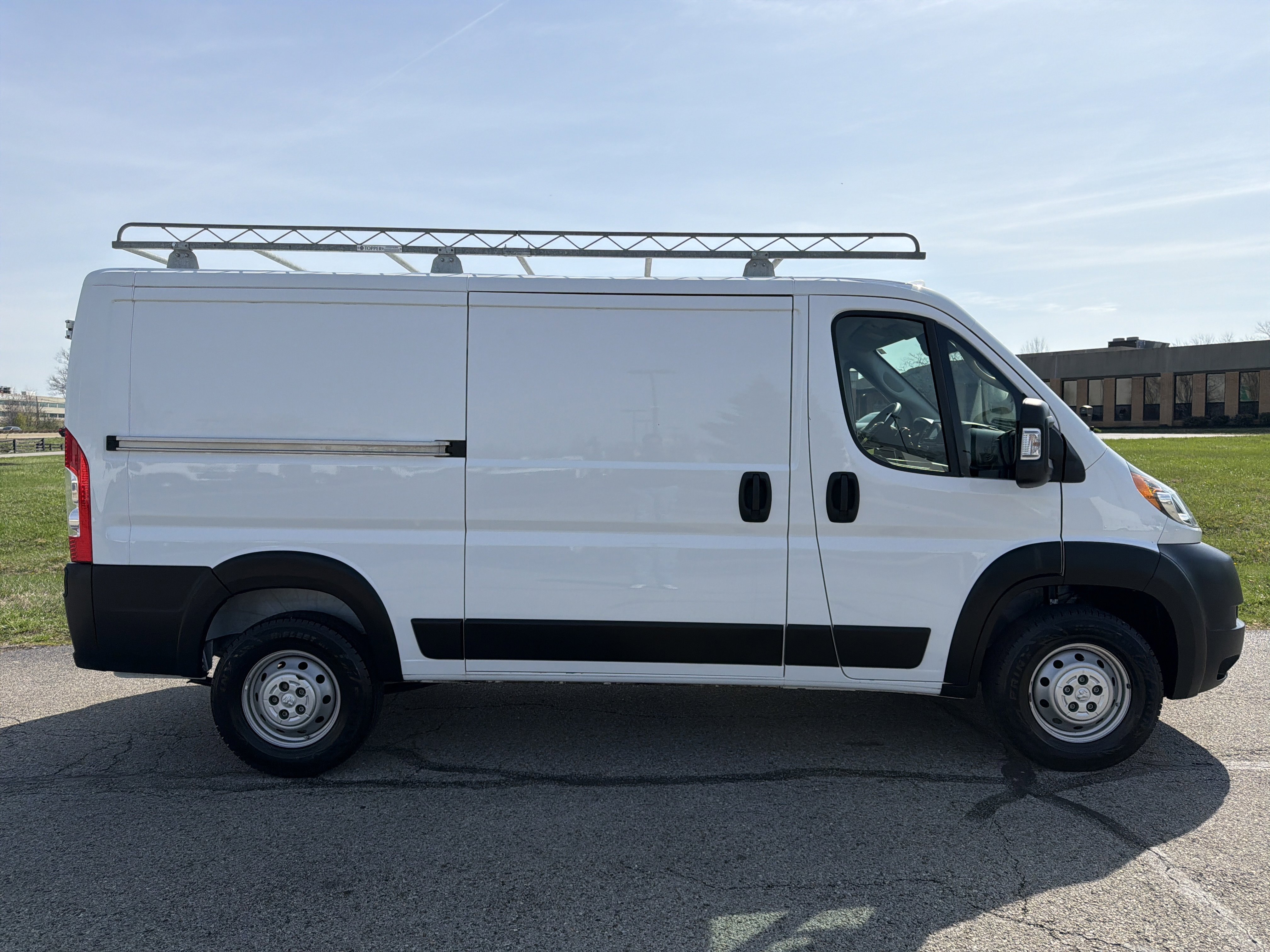 Used 2022 Bright White Clearcoat Ram  image 8