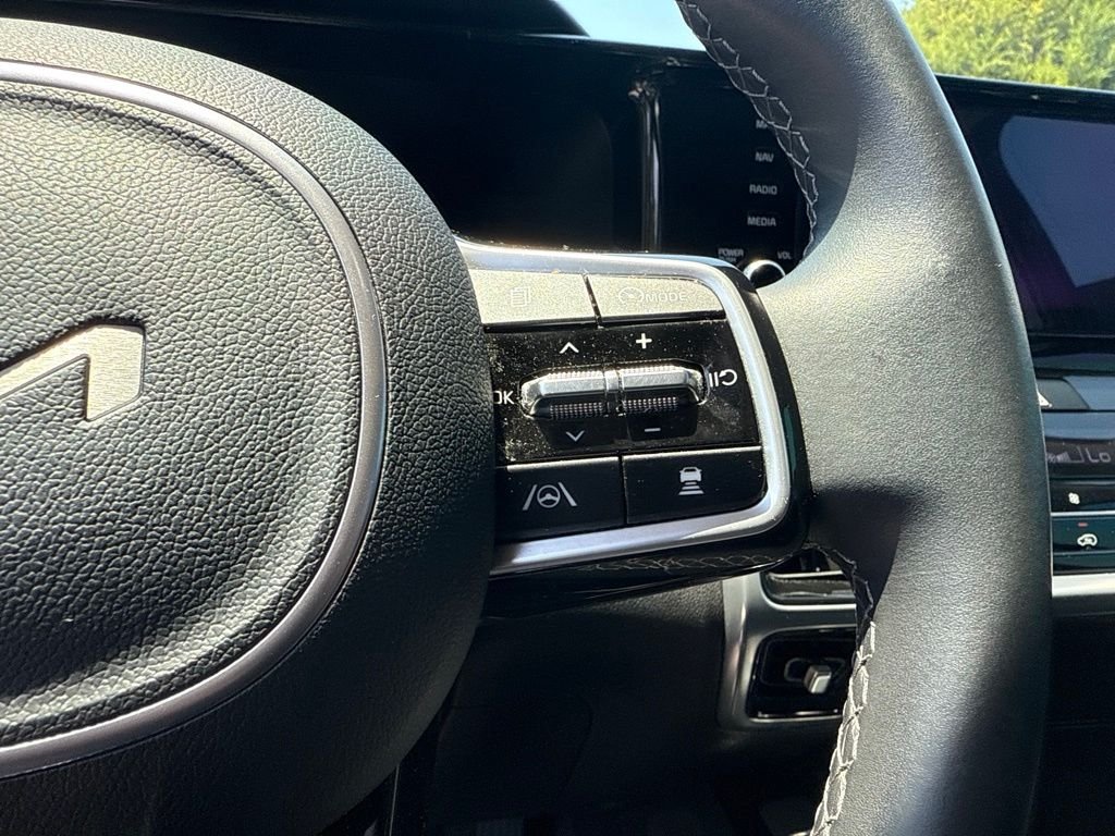 Used 2023 Black Kia SX image 8