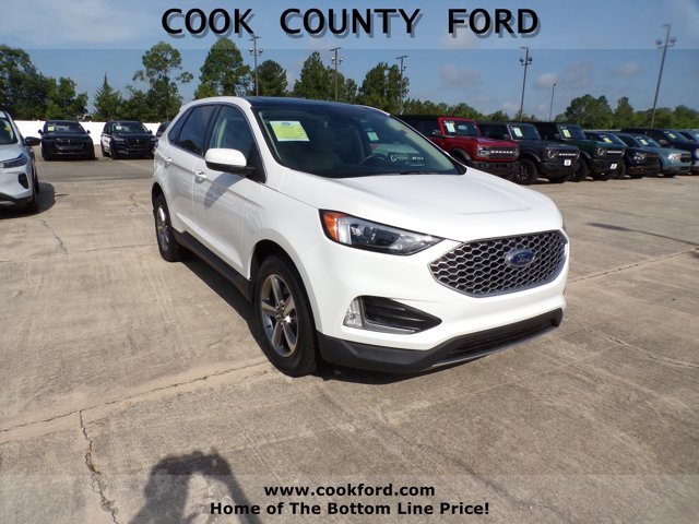 Used 2024 Star White Ford SEL image 1