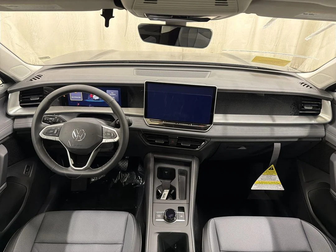 New 2026 Platinum Gray Metallic Volkswagen SE image 13