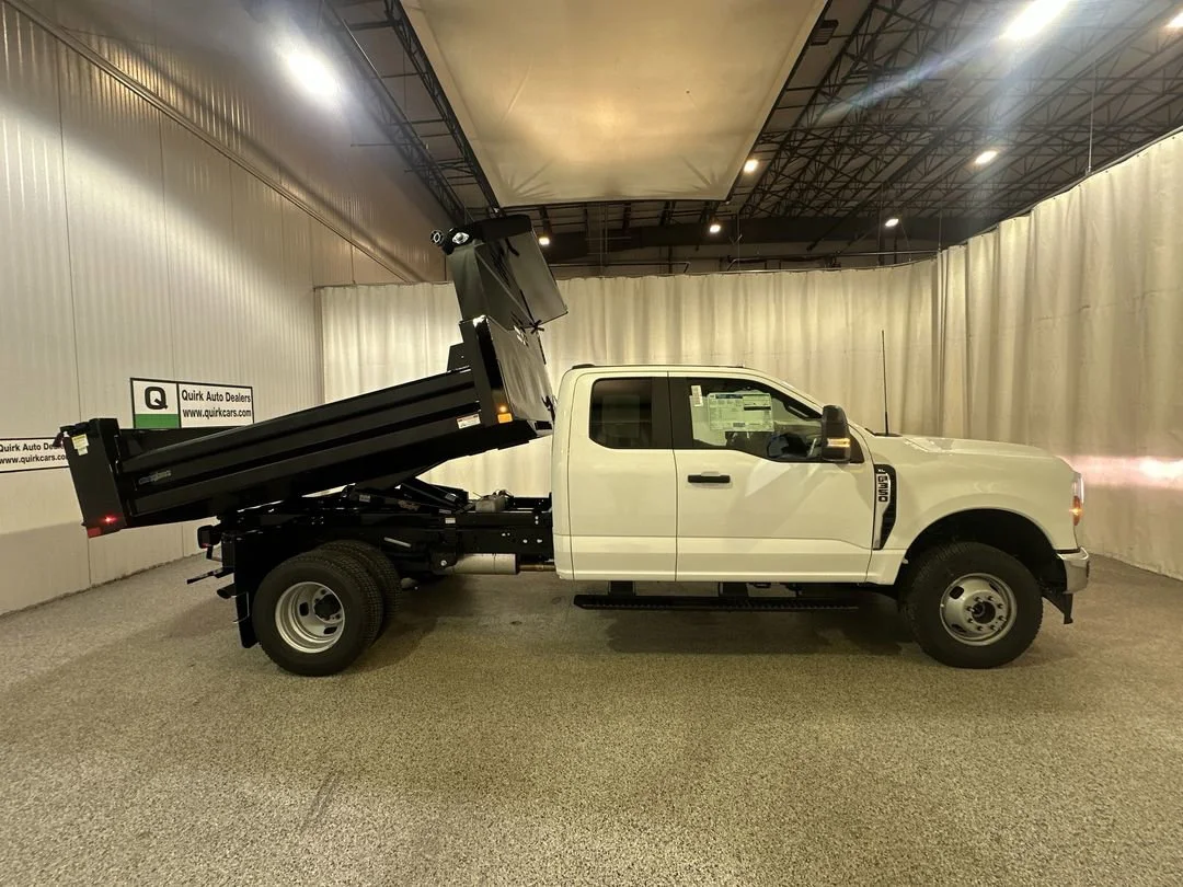 New 2026 Oxford White Ford F-350® XL image 23
